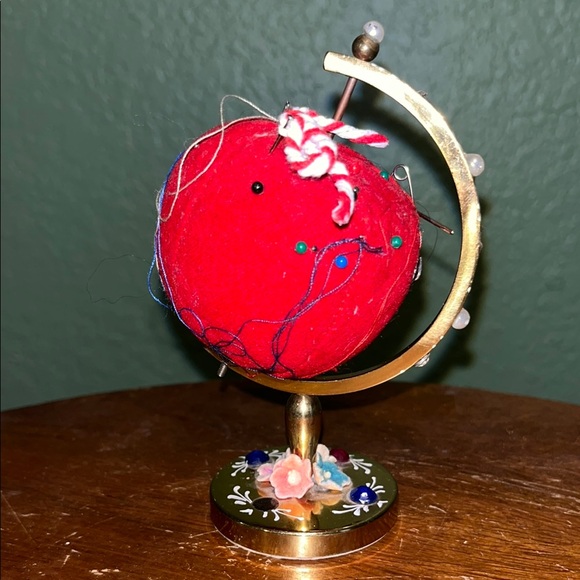 Vintage Other - Vintage 1950s to 1960s Red Velvet/Brass Metal Pincushion World/Globe Shaped